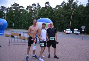  (photo)